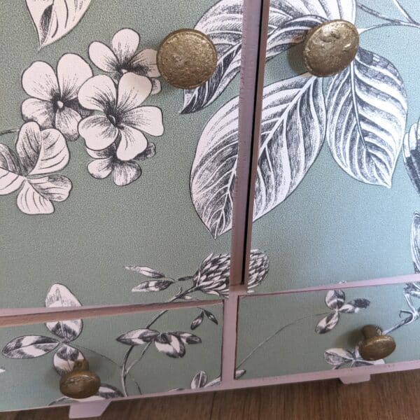 Chambre de poupées vintage rose poudré – Image 5