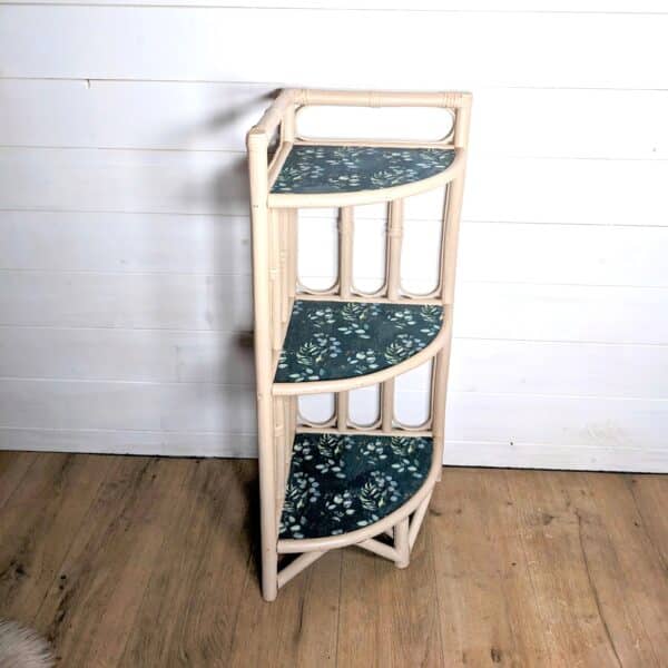Table console d'encoignure en rotin, sable et tissu eucalyptus – Image 2