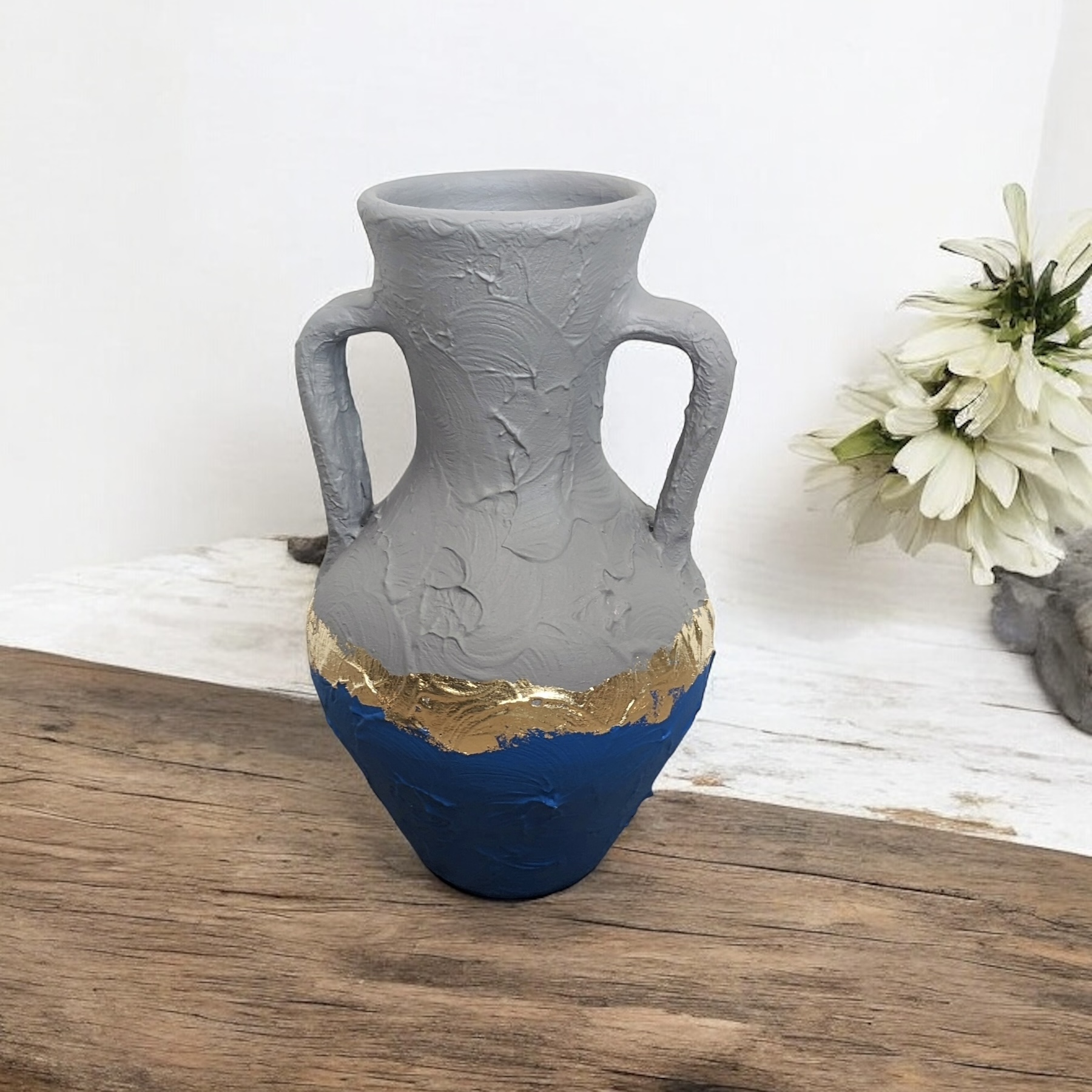 Amphore peinte à la main, bleu électrique, or