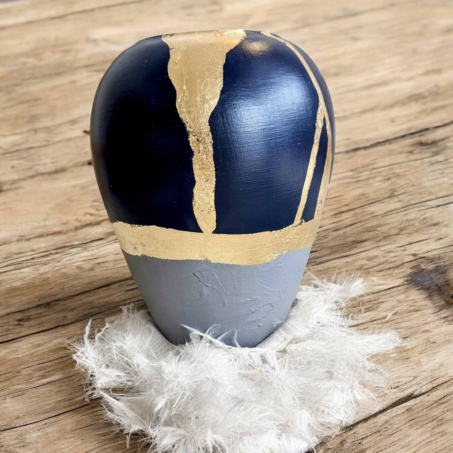 Vase gris et bleu nuit