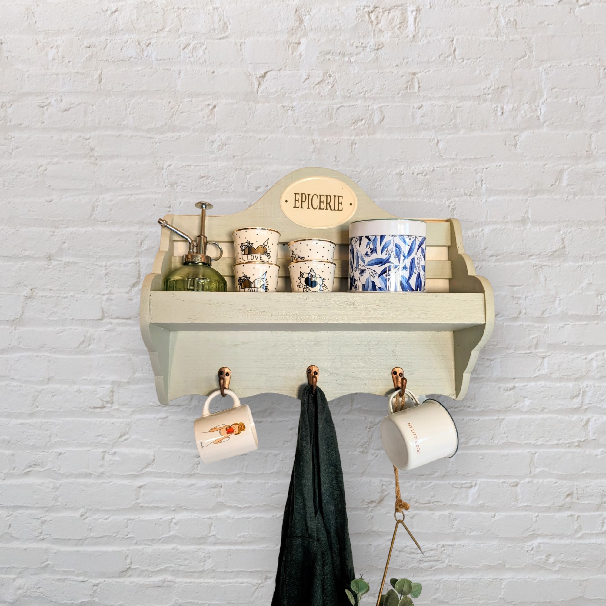 Etagère de cuisine vert doux