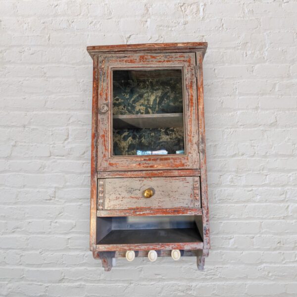 Vitrine murale vitrée en bois massif gris effet vieilli