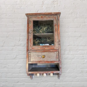 Vitrine murale bois gris effet vieilli, vue d'ensemble