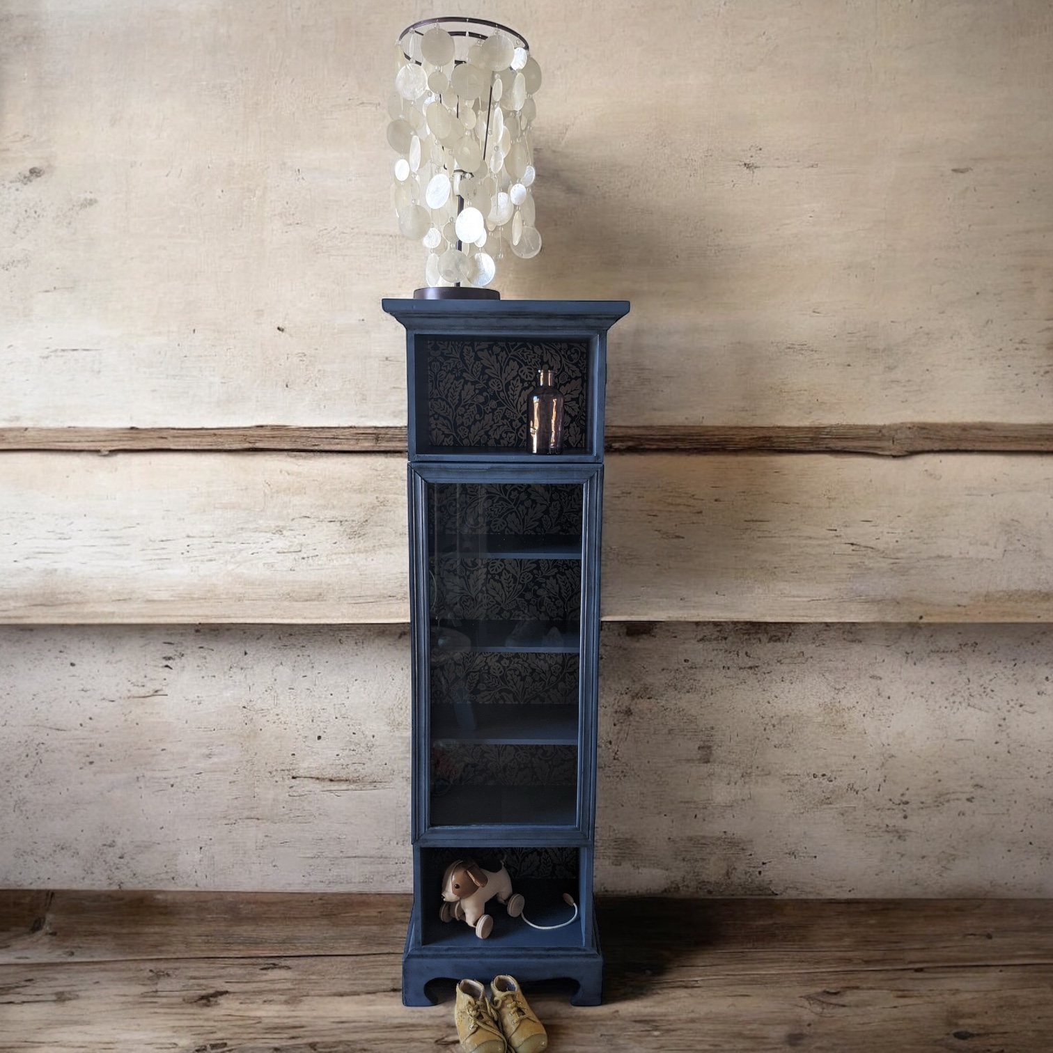 Grande vitrine sur pied bleue nuit