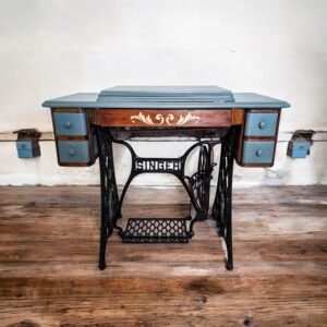 Ancienne machine à coudre Singer