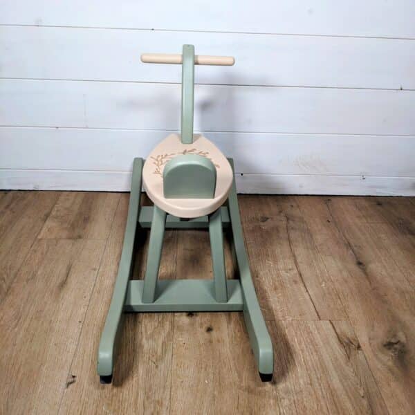 Cheval à bascule en bois vert et beige – Image 3