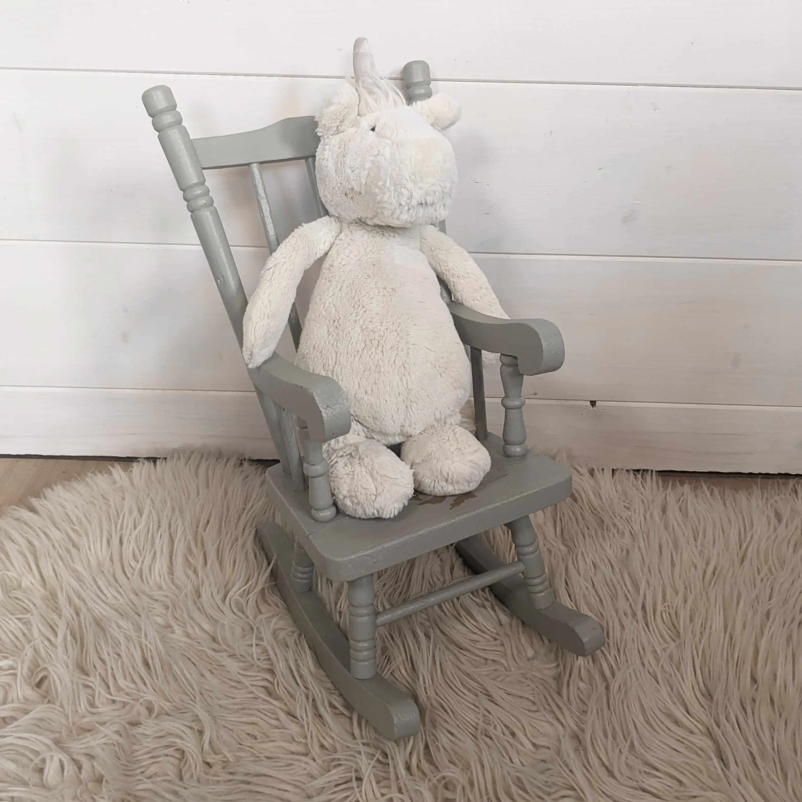 Rocking-chair poupées, détail finition
