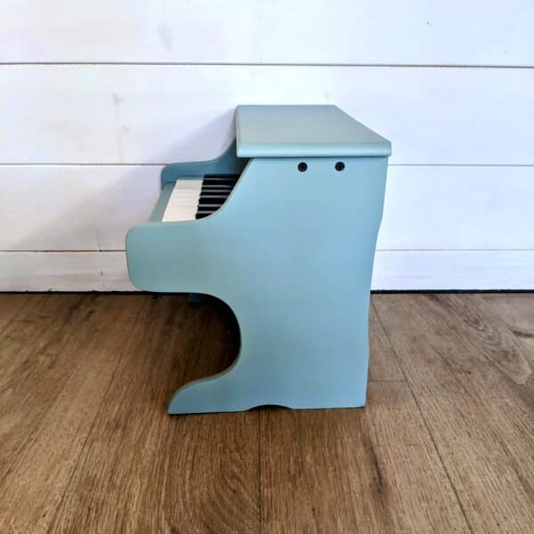 Petit piano vert saulaie et tissu à fleurs – Image 2