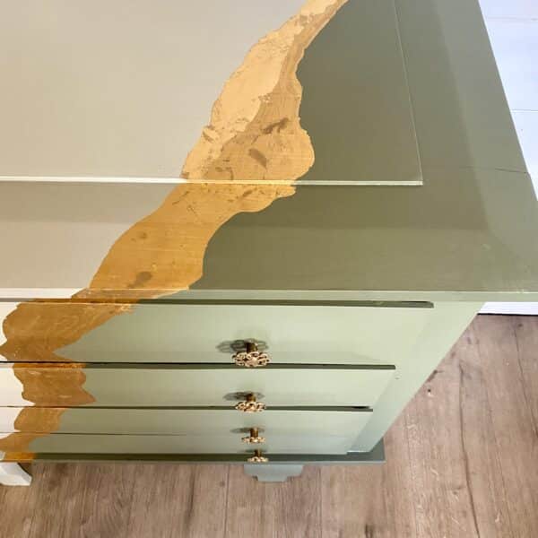 Commode en bois verte kaki et vert de gris - feuille d’or – Image 5
