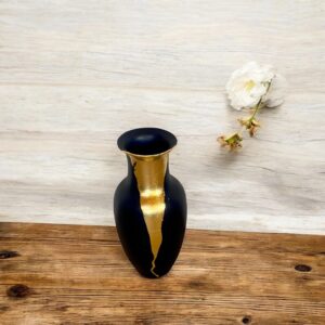 Petit vase bleu nuit et feuille d’or