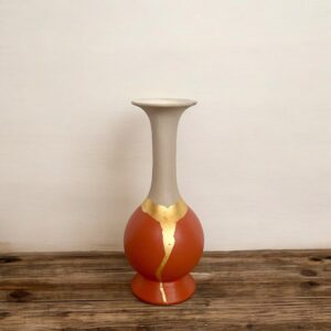 Vase Terracotta et beige avec de la feuille d’or