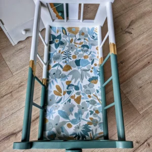 Chambre de poupées, détail feuille d'or