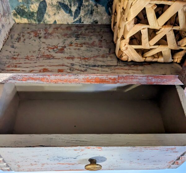 Vitrine murale vitrée en bois massif gris effet vieilli – Image 5