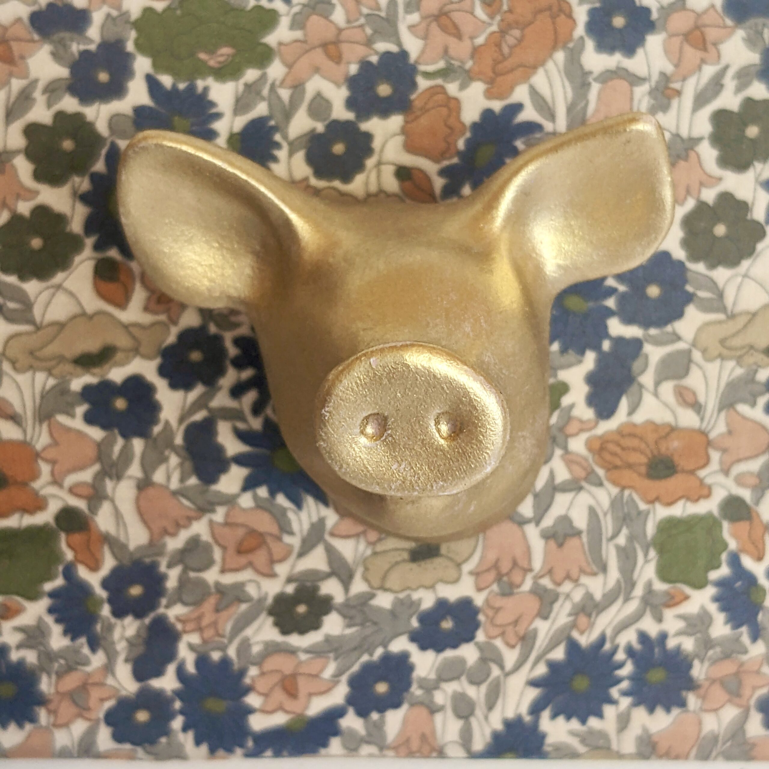 Porte-manteau tête d’animaux doré et tissu liberty – Image 6