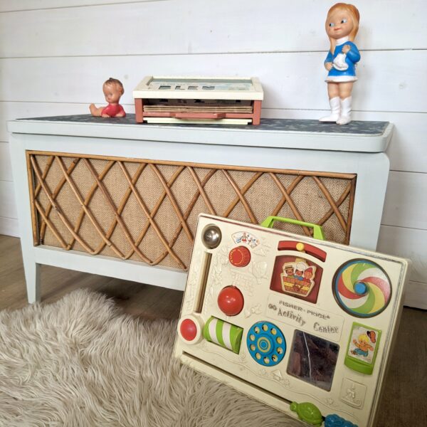 Coffre à jouets vert sauge en rotin, tissu eucalyptus – Image 3