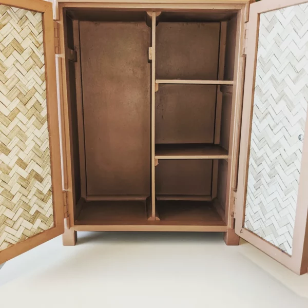 Chambre de poupée rose poudré – Image 2