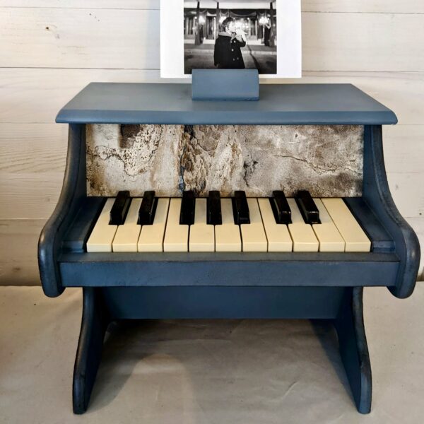 Petit piano bleu foncé avec motif marbre – Image 2