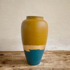 Grand vase jaune moutarde et bleu canard avec un liseré en feuille d’or