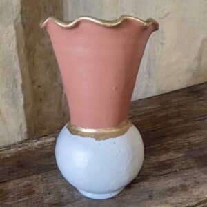 Vase original blanc et rose poudré