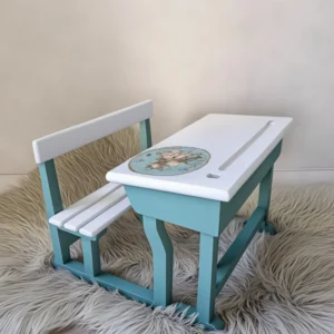 Bureau de poupées blanc et vert, vue d'ensemble