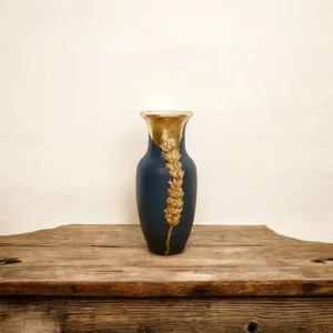 Petit vase bleue nuit avec moulure blé dorée