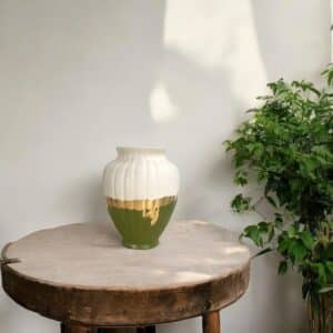 Vase vert et blanc