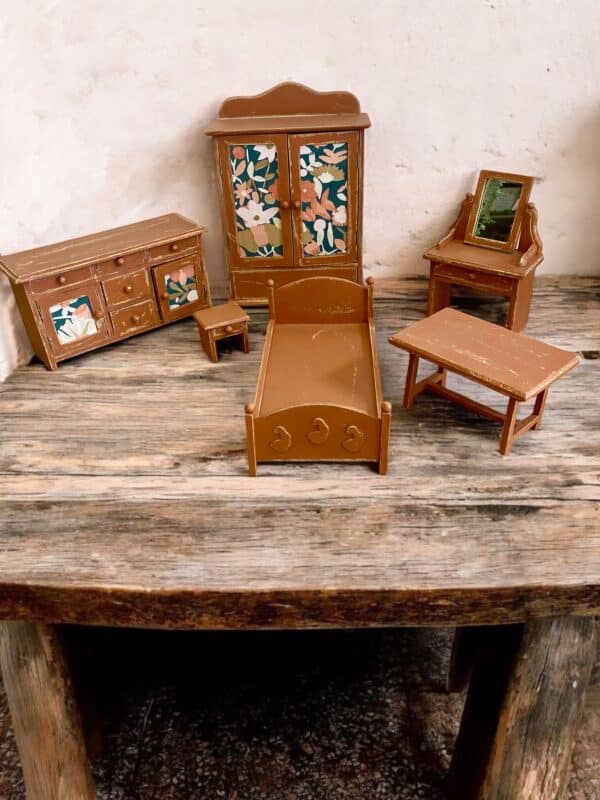 Petite chambre poupée vintage Terracotta
