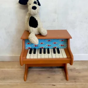 Piano en bois pour enfant relooké terracotta, tissu nageuses - By Léo