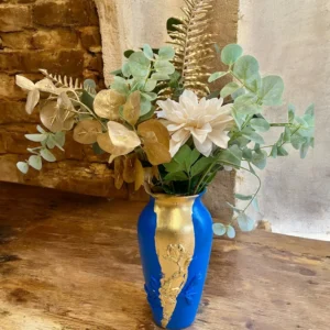 Vase relooké bleu électrique et doré, vue 2
