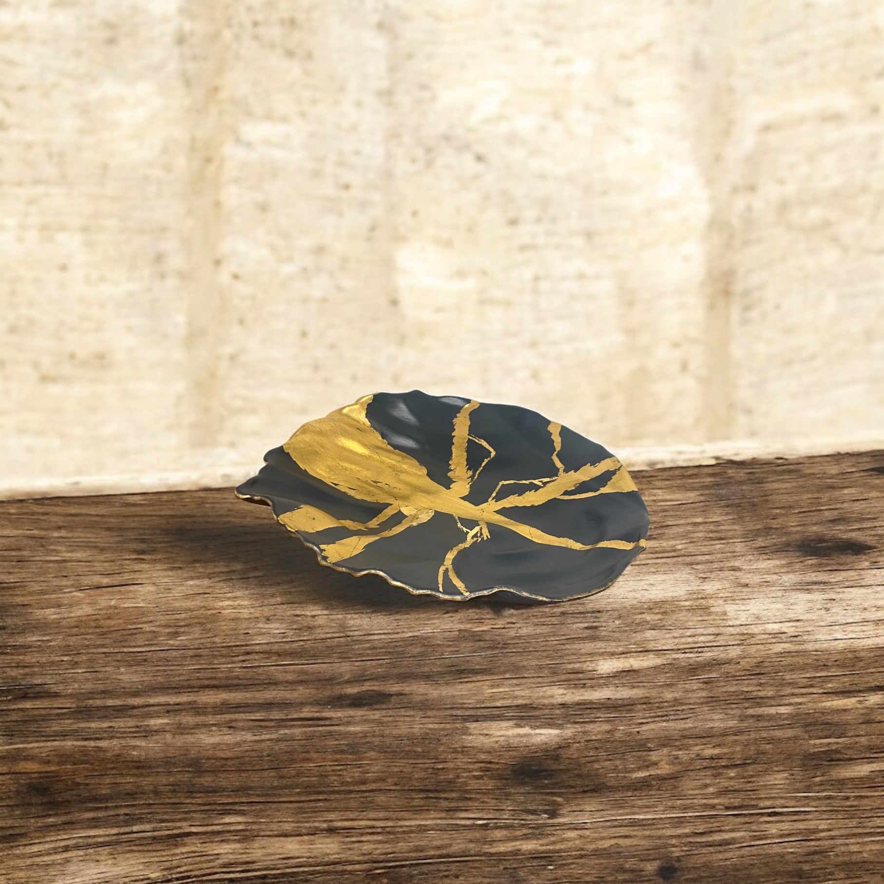 Grande coupelle décorative bleu marine et dorée