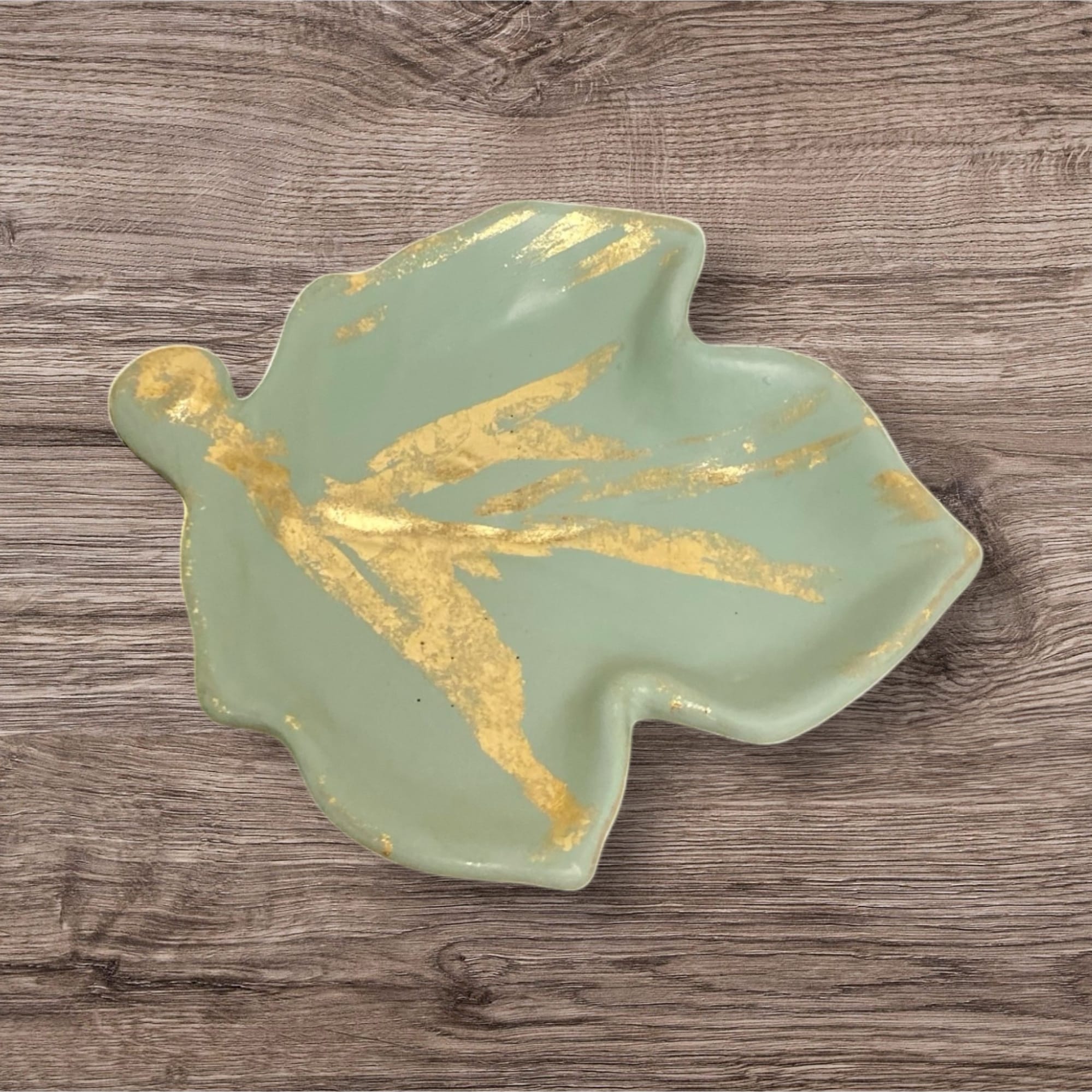 Coupelle décorative verte feuille et dorée