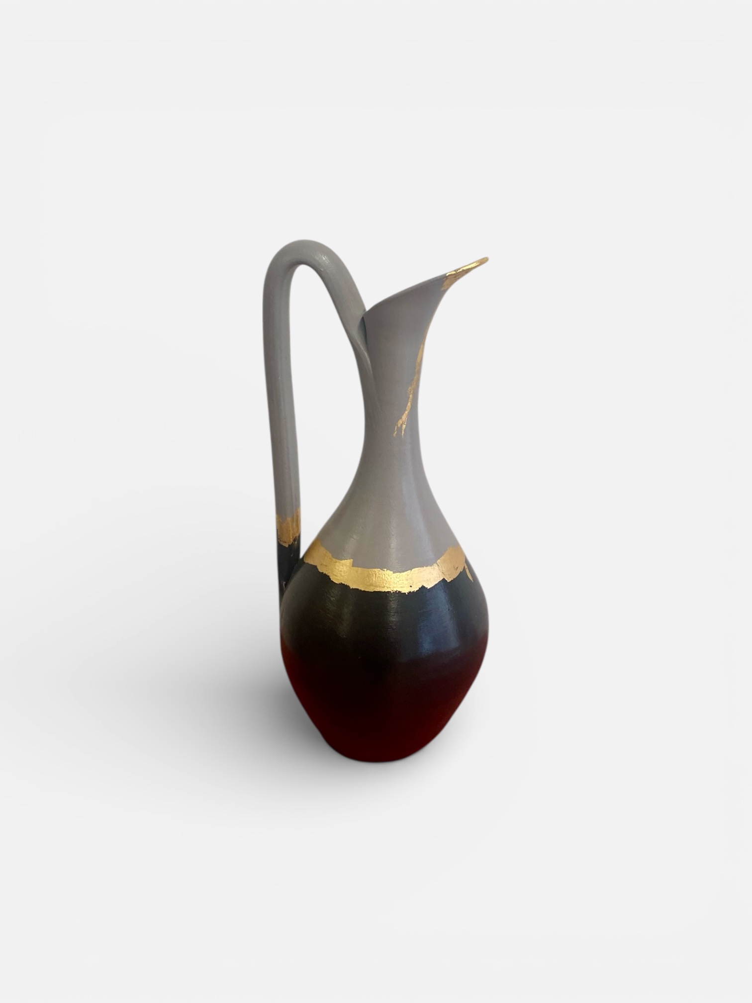 Grand vase pichet relooké noir et gris – Liseré en feuille d’or – Image 2