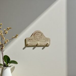 Patère murale vintage bohème – bois patiné, pièce unique