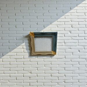 Cadre ancien relooké – Porte-photos mural vintage chic – Pièce unique