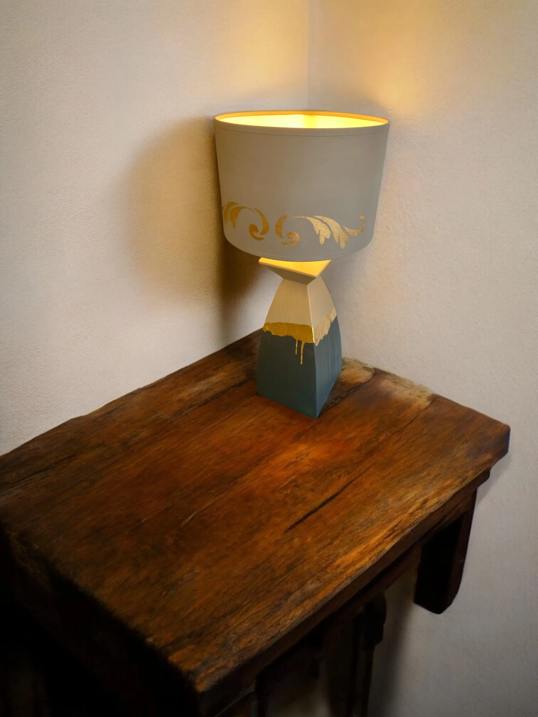 Lampe, détail abat-jour lin